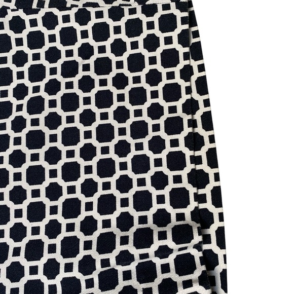 Banana Republic Factory Hampton Fit Navy White Abstract Print Bermuda Shorts 2P - Picture 4 of 10